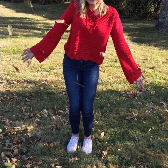 Kate C. Red  Crochet Long Sleeve Cropped  Sweater Size Small/Medium - Picture 2 of 10